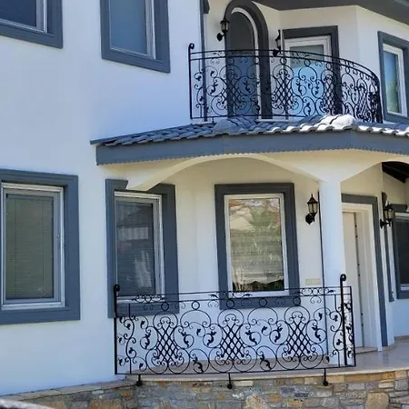 Immaculate 4-Bed Villa With Large Garden And Pool * Dalyan